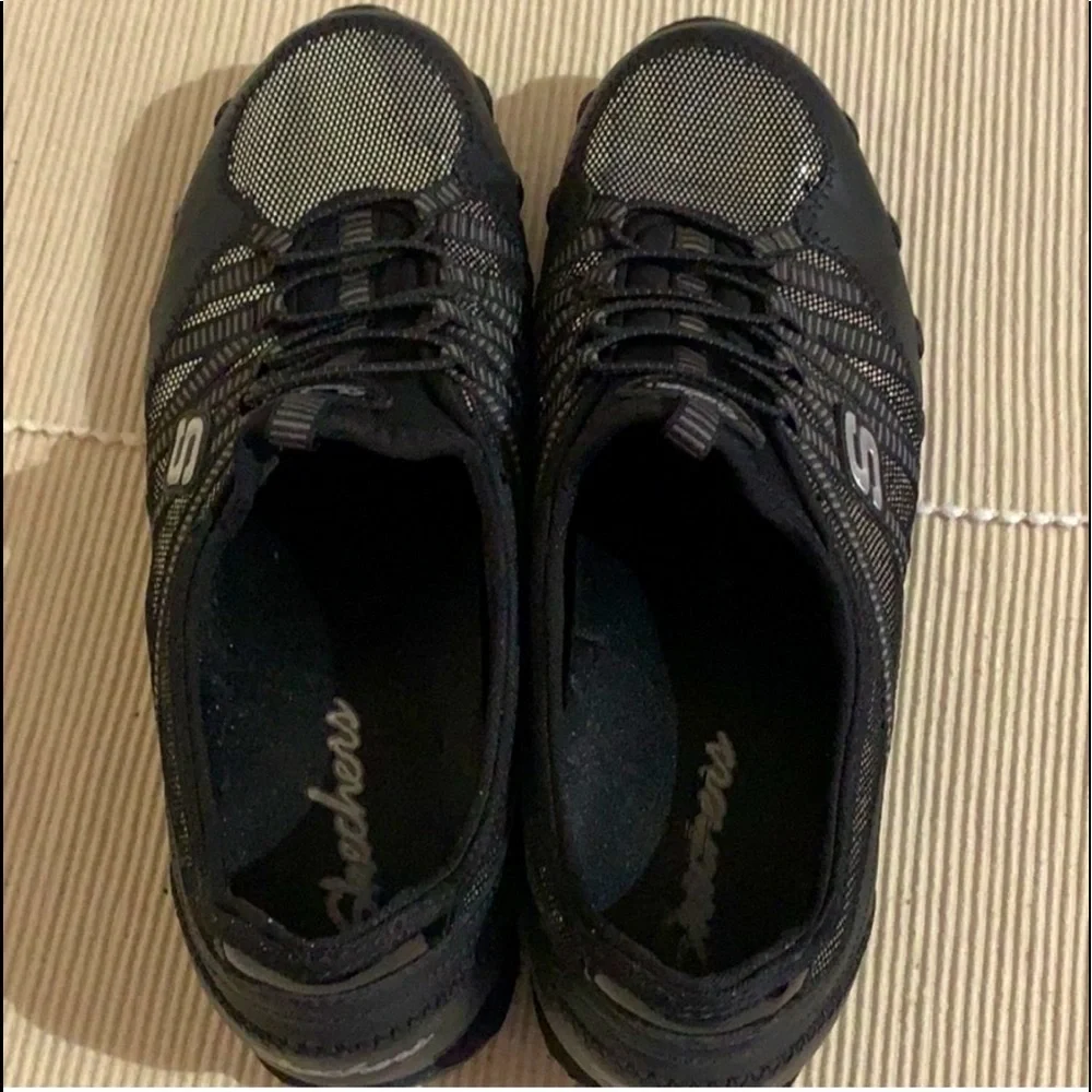 Skechers Gratis Black/Metallic Silver Sneakers